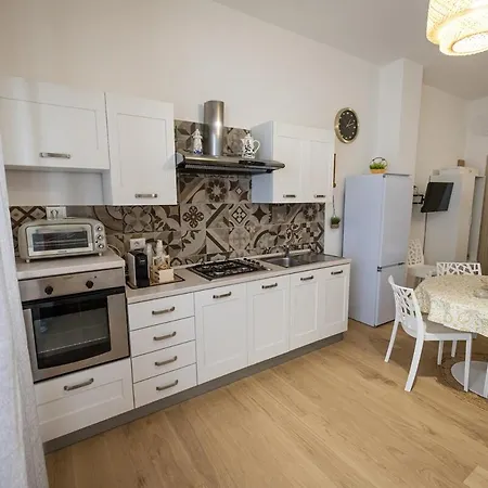 Sweet 1624 - Center & Lungomare Apartman